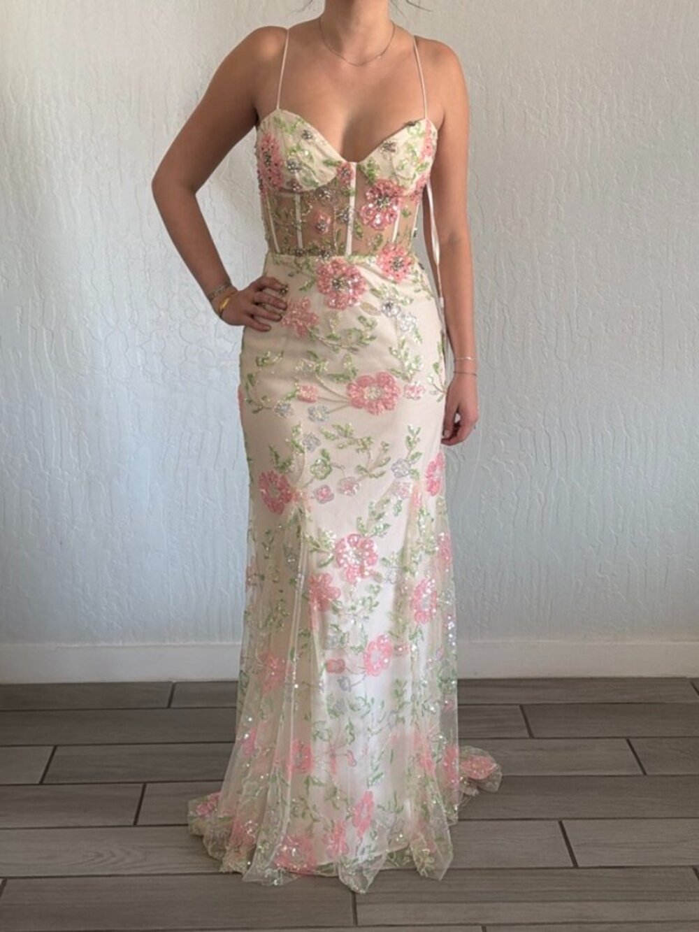 MAC DUGGAL Beautiful pink and cream floral maxi dress with sequin